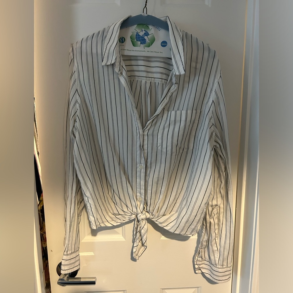 Madewell buttondown, tie front shirt